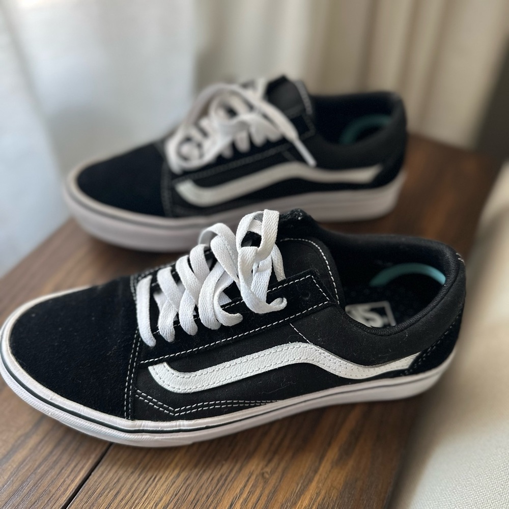Like New Van’s Old Skool Comfy Cush Sneaker